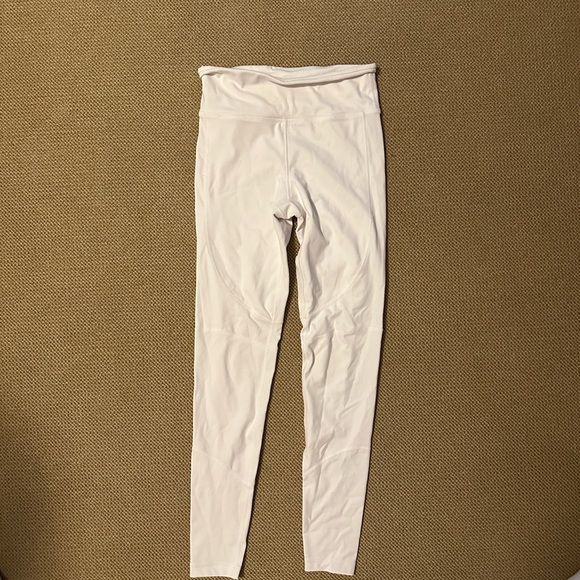 ALALA Leggings - Picture 2 of 4